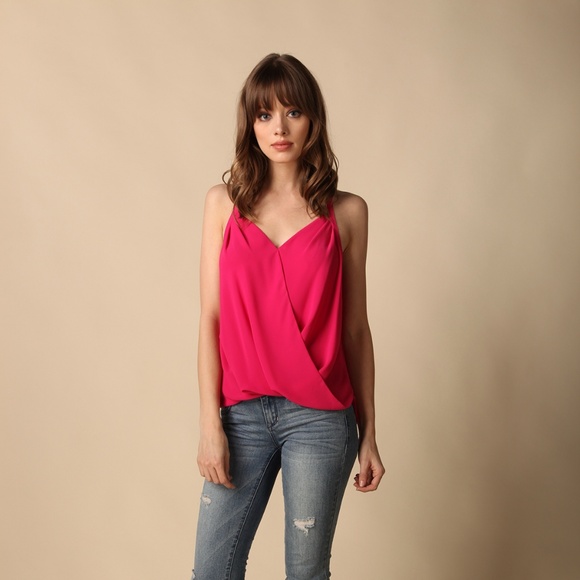 LAST ONE ! Spring Overlap Tank Top - Picture 4 of 8